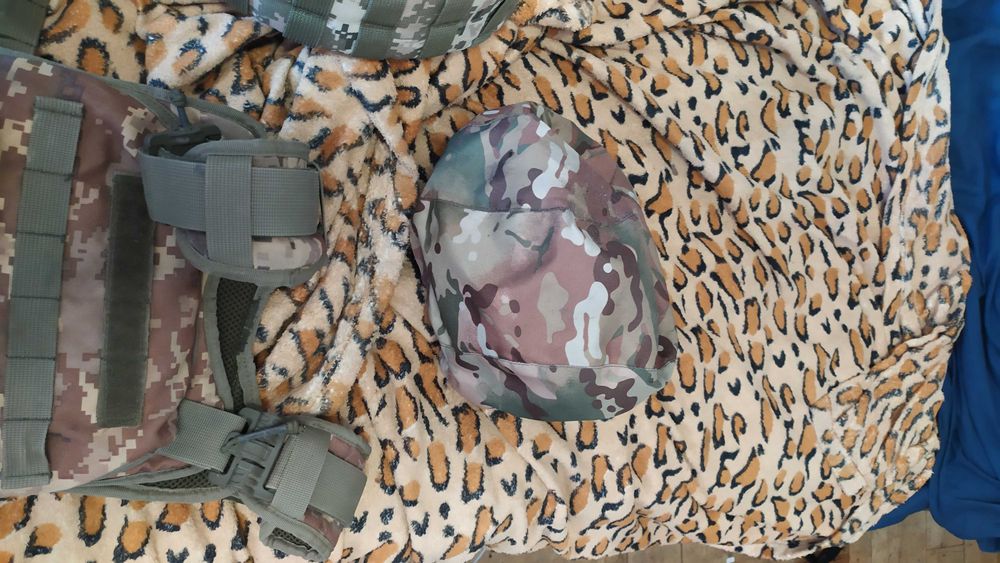 Військова амуніція плитоноска форма розгрузка підсумки баул комплект