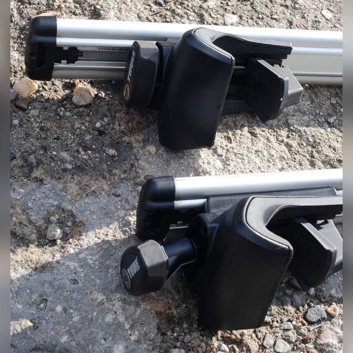 Thule, aluminiowy bagażnik dachowy,typ Aero, do mocowania na relingach