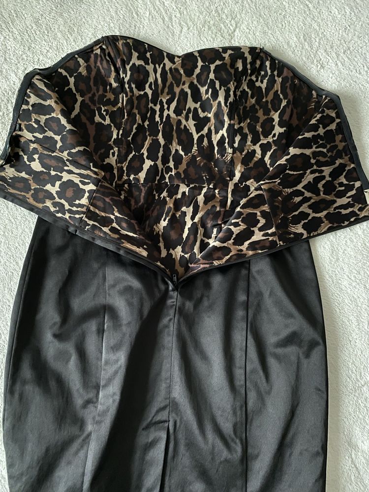Okazja! Czarna elegancka i stylowa sukienka Guess 36/38