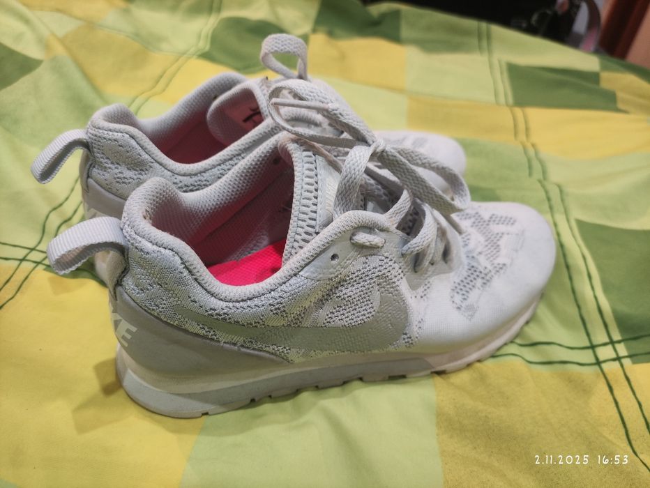 Nike MD Runner 2 koronkowe w rozmiarze 36,5