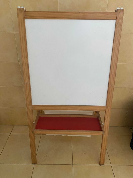 Cavalete criança IKEA