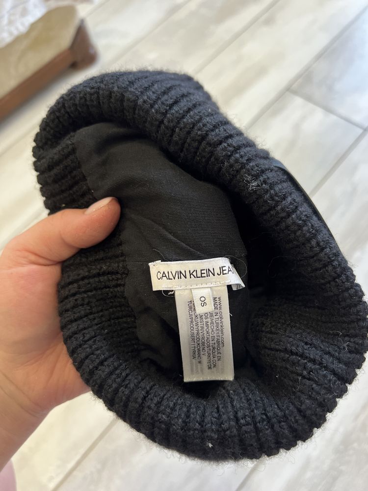 Шапка Calvin Klein