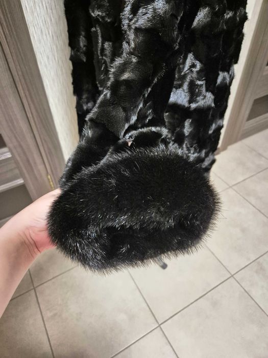 Норкова шуба чорна. Натуральна норка