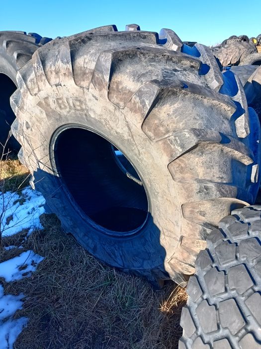 Opona w bardzo dobrym stanie bez napraw 800/65 R32 Michelin MEGAXBIB