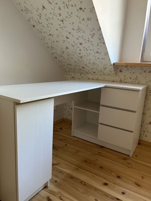 Biurko białe narożne