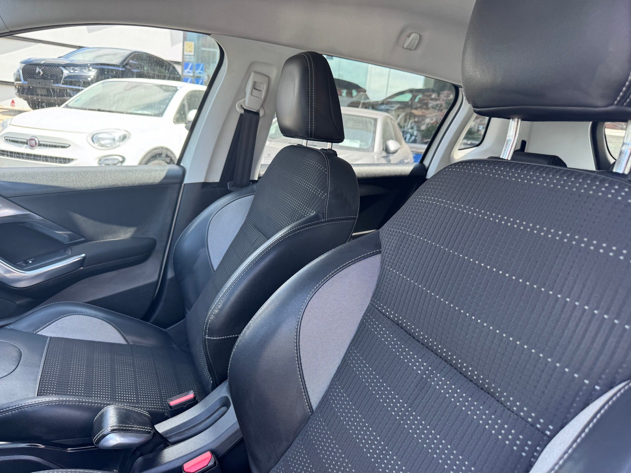 Peugeot 2008 1.2 PureTech Allure
