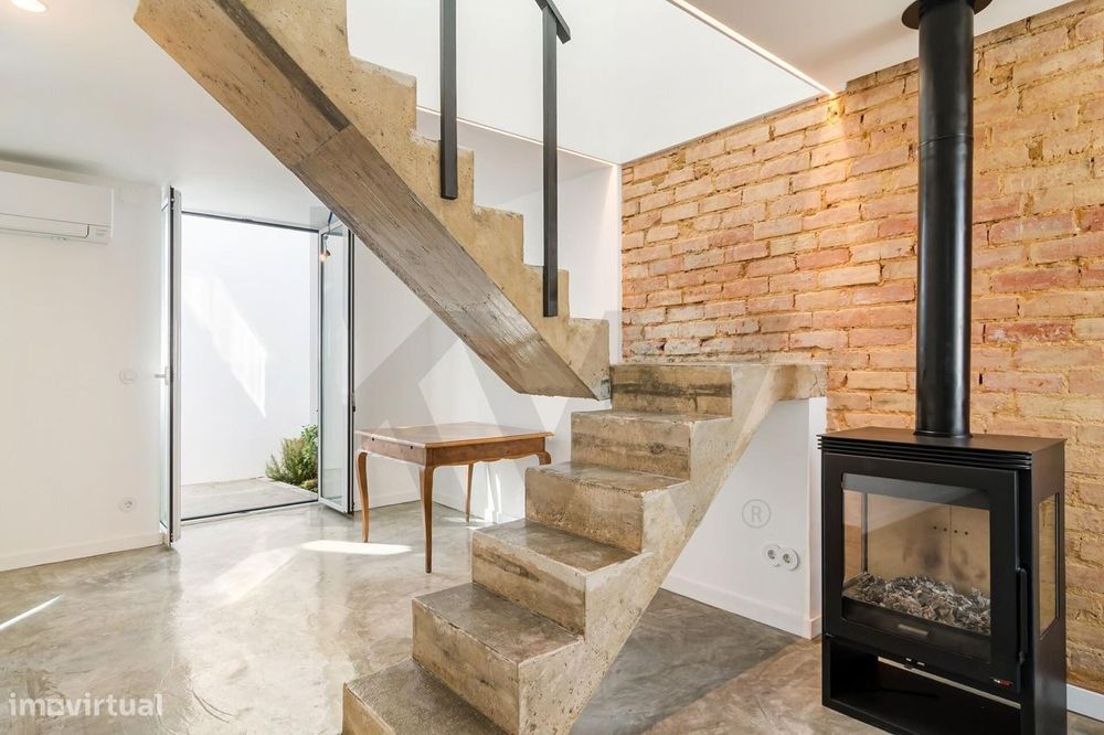 Viva Em Estilo E Conforto Nesta Moradia T2 Com 102 M2 Vista E Terraço,
