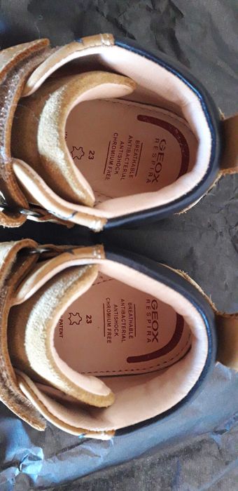 Botas de criança n°23 (COMO NOVAS)