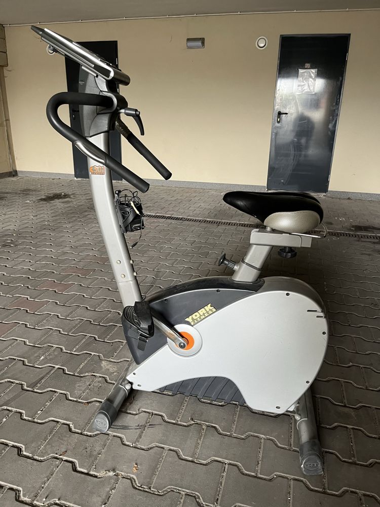 Extra okazjaaaa  2…… w cenie 1…. Bieżnia THUNDER  plus rower YORK 301