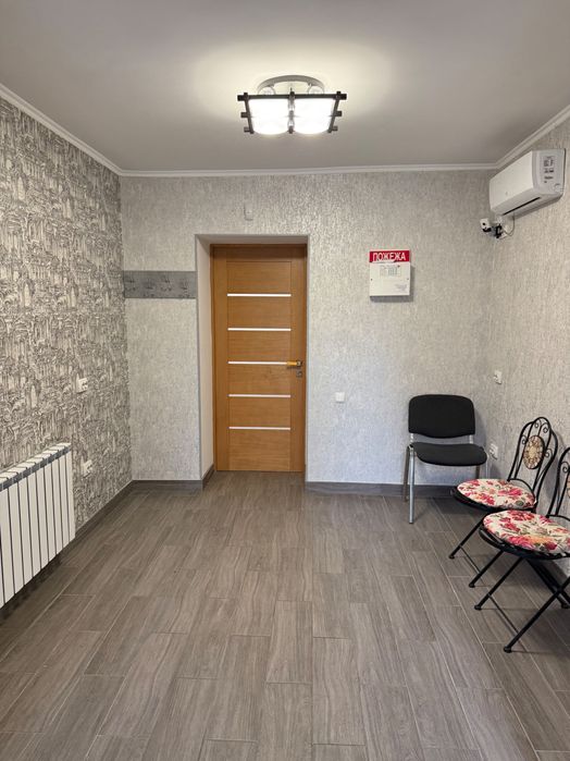 Центр! Офіс під комерцію, 100 м²