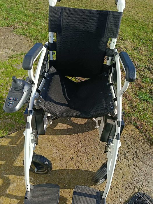Sprzedam wózek inwalidzki elektryczny