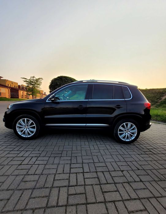 Volkswagen Tiguan      2015