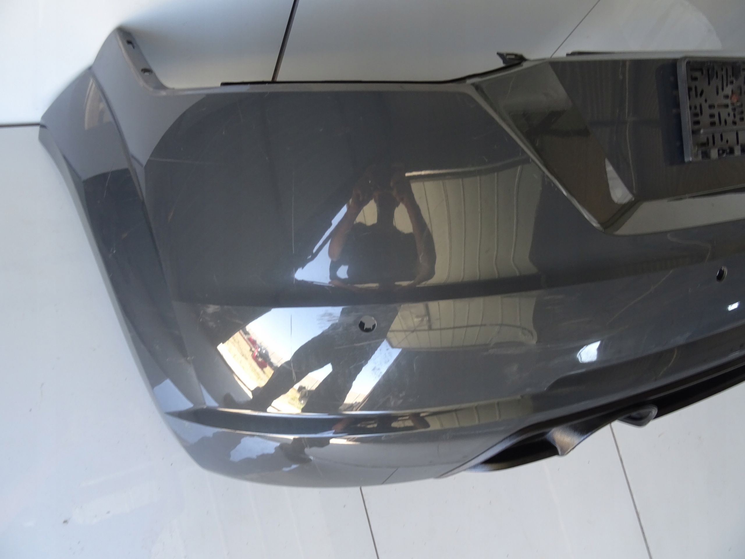Zderzak tył tylny spoiler audi TT 8S0 14 19 oryg