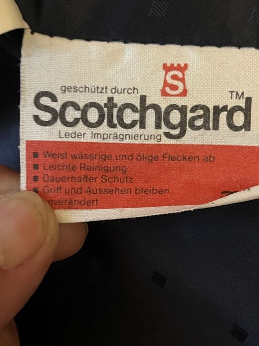 Шкіряні жіночі піджаки