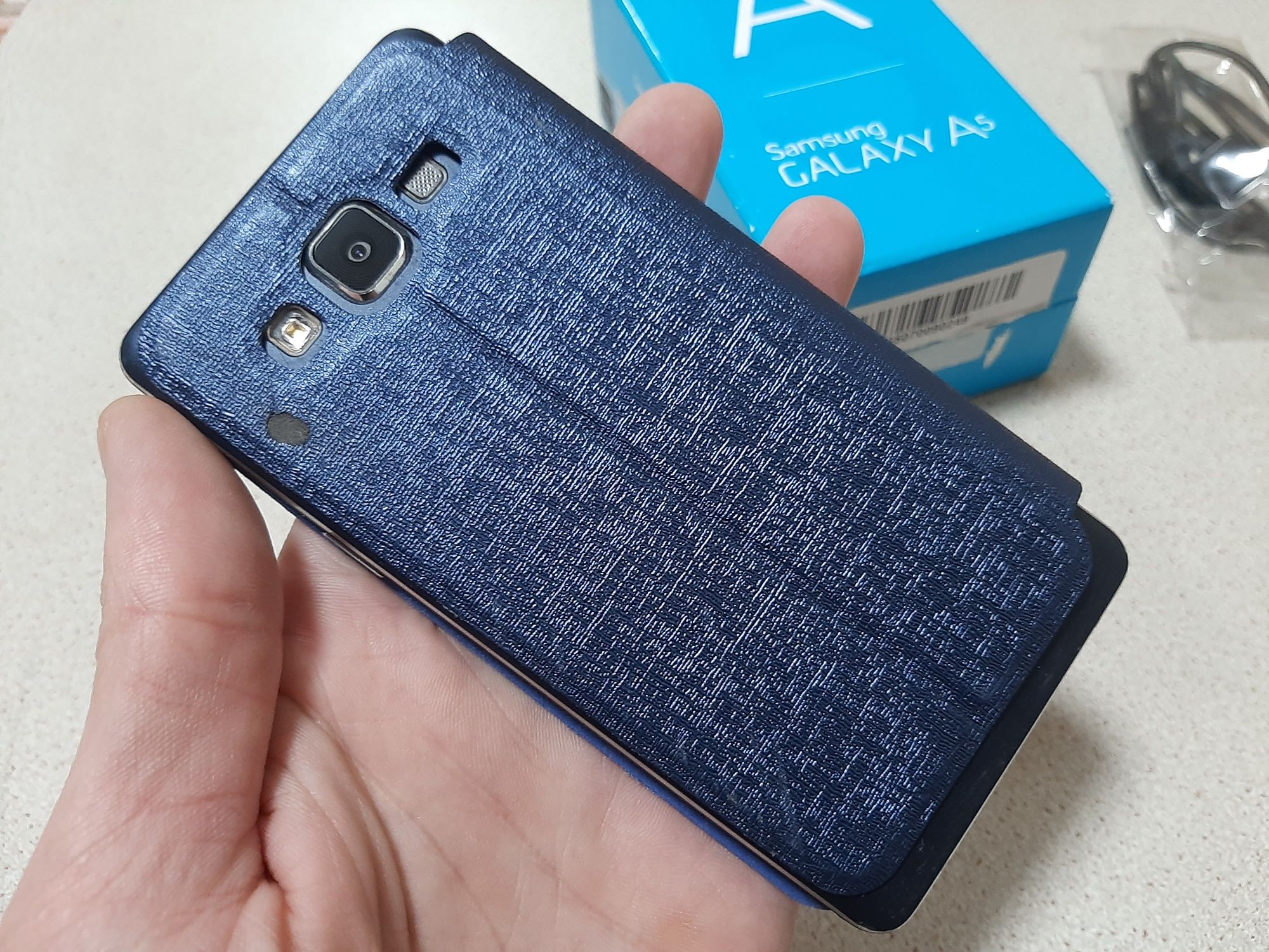 Смартфон Samsung Galaxy A5/A500FU