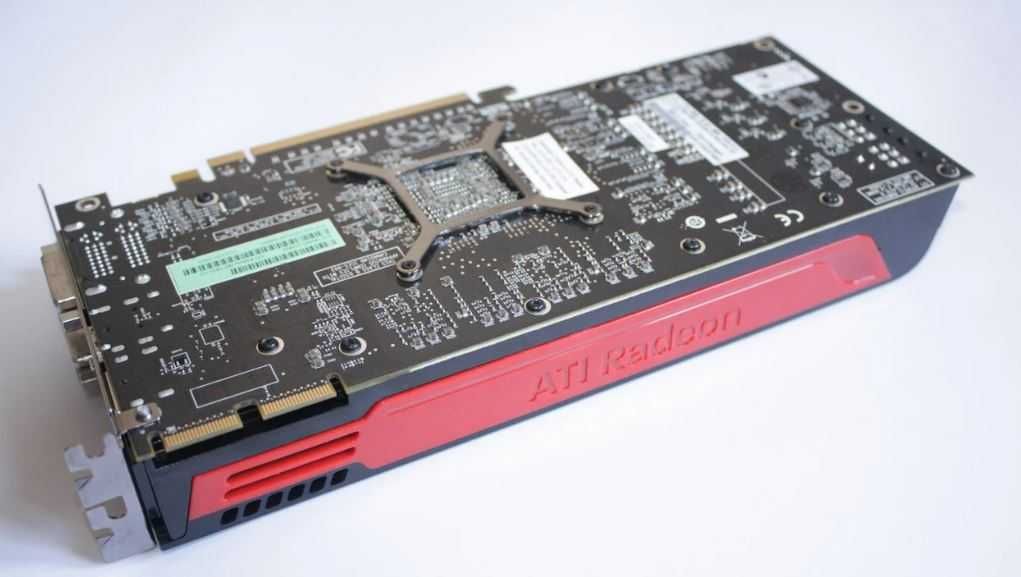 Placa Gráfica Asus Amd Radeon 5850 1GB DDR5