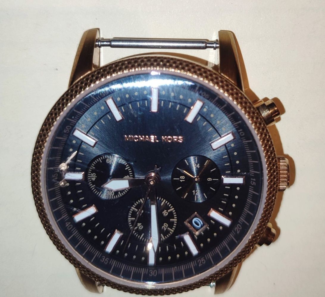Часи Michael Kors