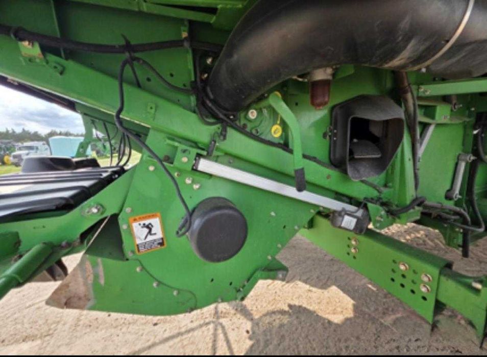продам John Deere S670 2012року