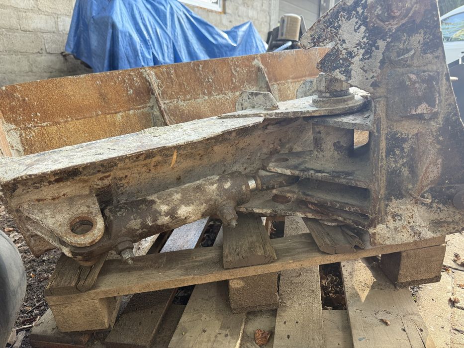 Lyzka skarpowa hydrauliczna 120 ms03 skretna 3-4 ton