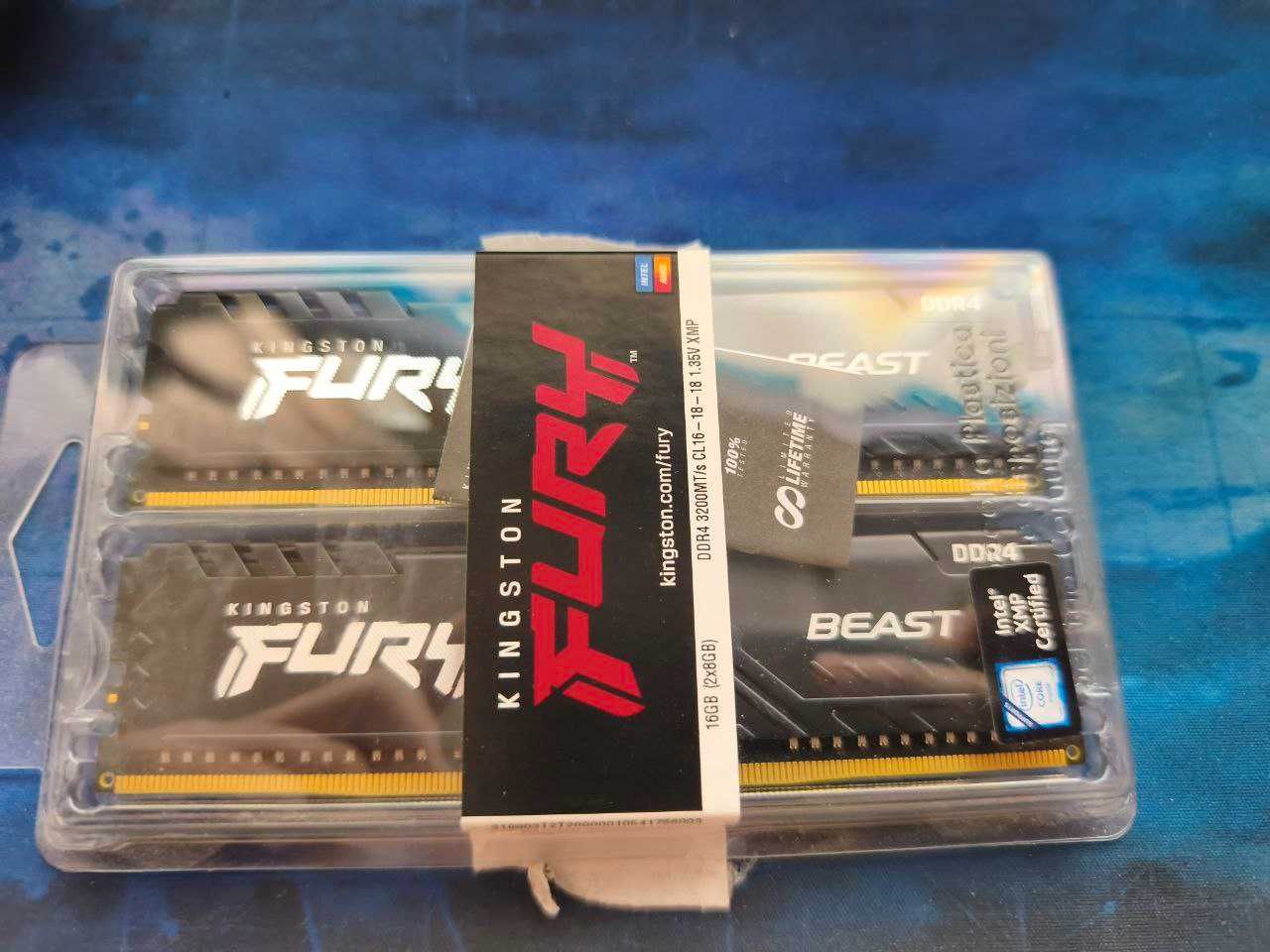 Память DDR Kingston 4x8 32GB DDR4 3200 Fury Beast Black