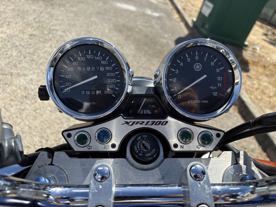 Yamaha XJR 1300 SP + Top Case Givi + Bagster