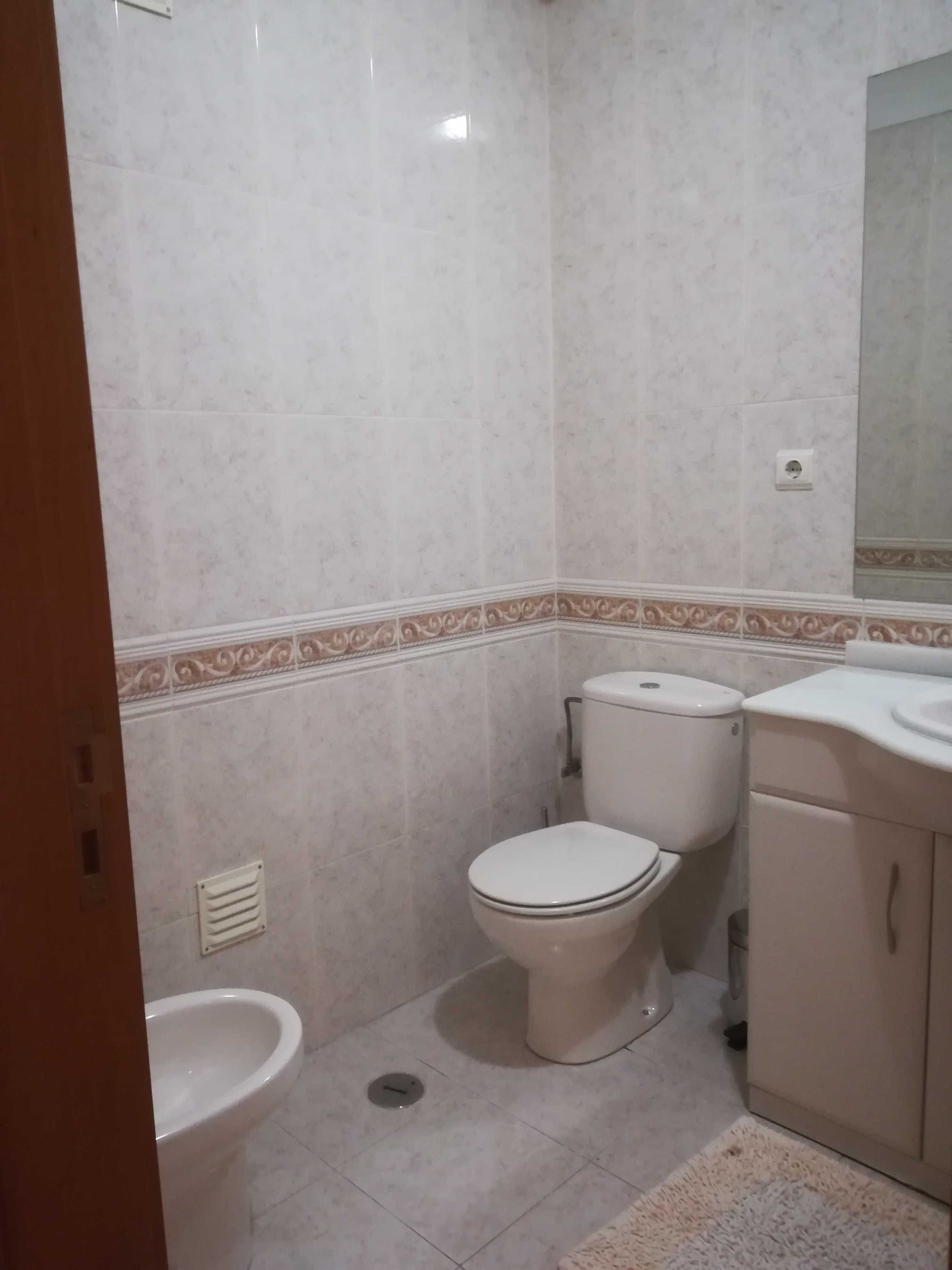 T2 c/ Garagem 850€ - Arrendar Braga – Rua Dr. Domingos Pereira -