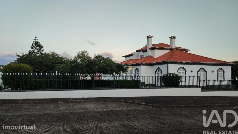 Casa de Cidade T4 em Relva de 335,00 m2