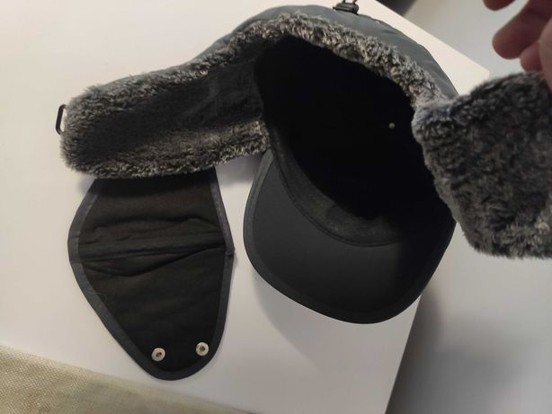 Кашкет на вуха зимова шапка кепка сірого кольору  захист рота