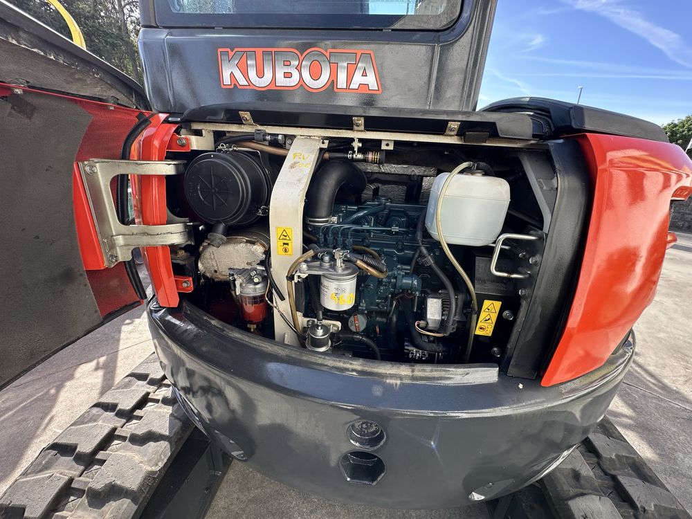 Mini-giratória KUBOTA U48