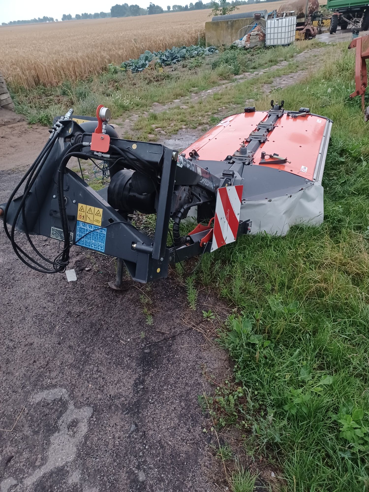 Kosiarka kuhn Pz320 lift kontrol