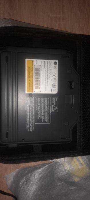 Портативний  видео,аудио плеер  в автомобіль