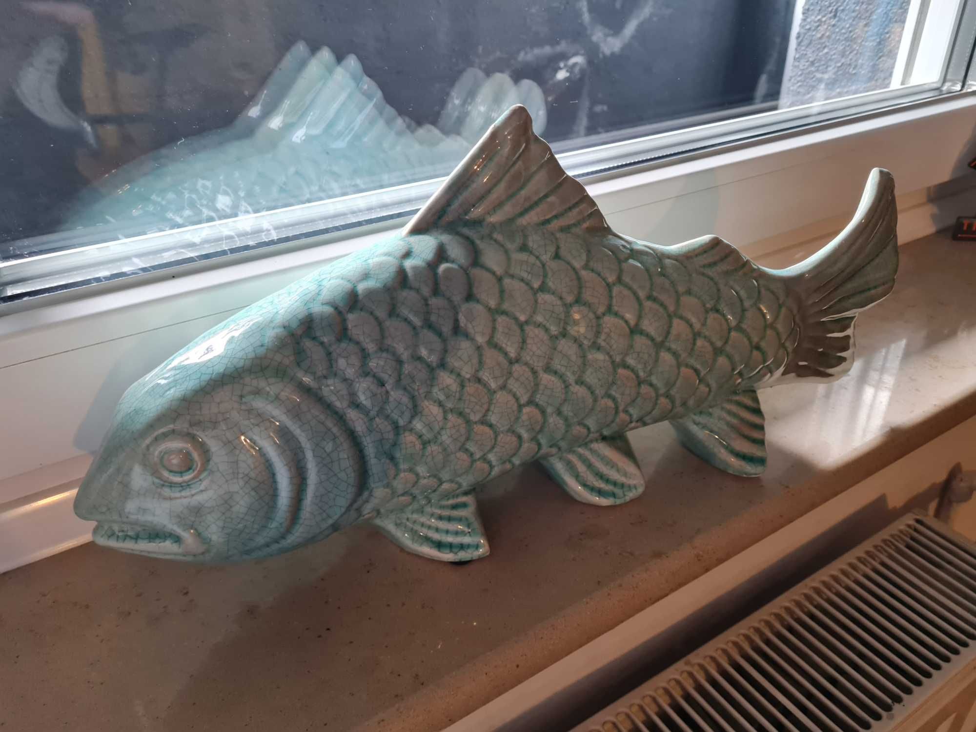 Ozdobna ryba z zielonego szkliwa
