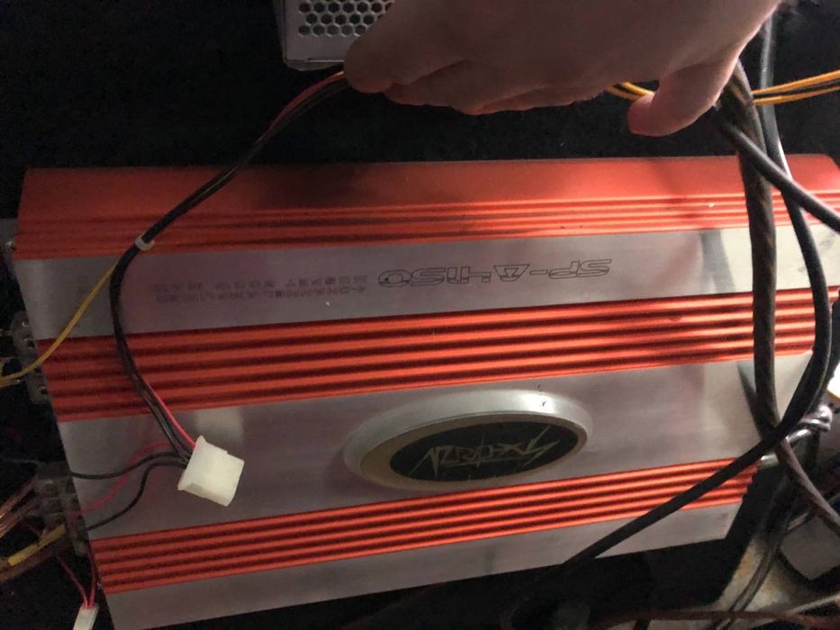 Автомобільний сабвуфер DLS, усилитель звука Spectron SP-A4150