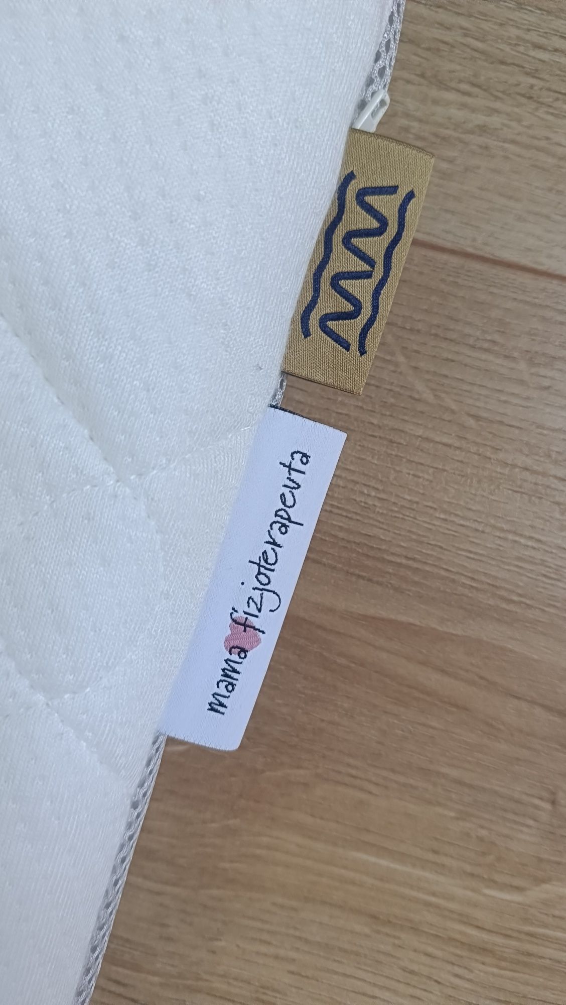 Materac z ochraniaczem do dostawki