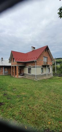 Продаж будинку в селі Грушівка Чернвецької області.