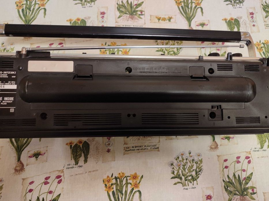 Sharp WQ-267Z(bk) двокасетна магнітола. Читайте опис будь ласка!