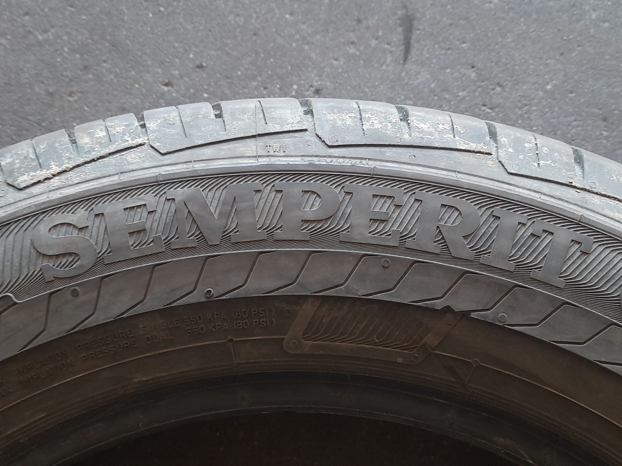 Opona 205/65R16C 107/105T Semperit Van-Life 2