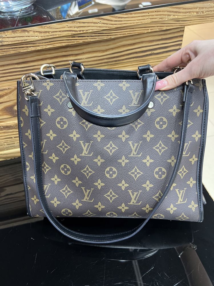 Сумка шопер Louis Vuitton