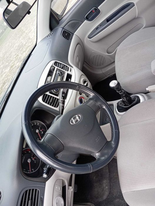 Hyundai Accent gasolina ano 2008 baixa kms