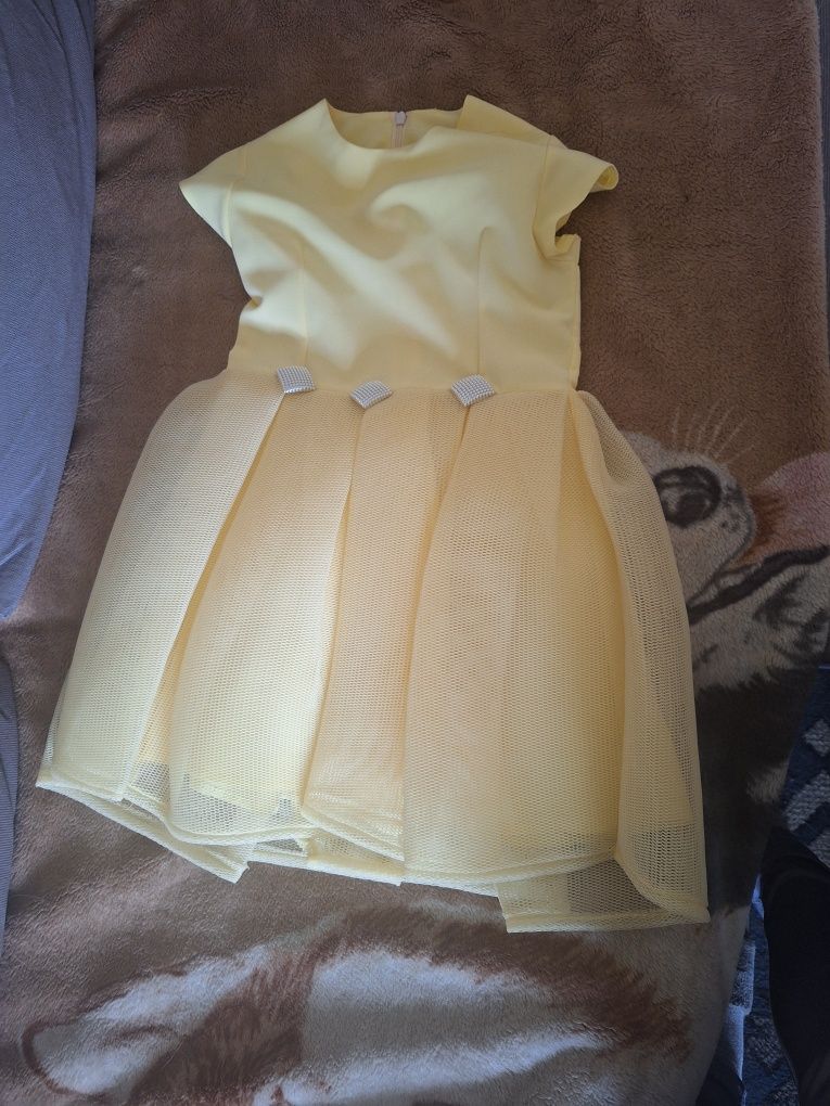 Sukienka żółta 128