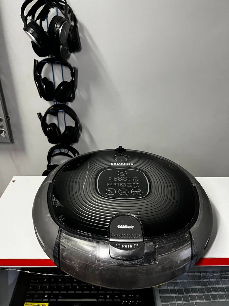 Робот-пилосос Samsung SR8895