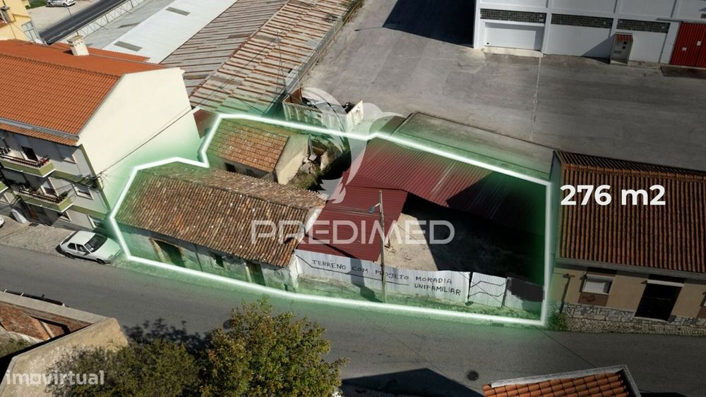 Terreno Urbano com Ruína - Alenquer