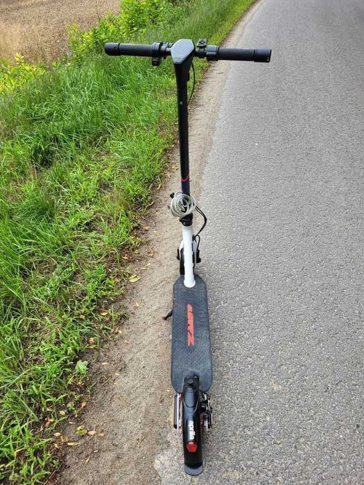 hulajnoga Aprilia E-SRZ