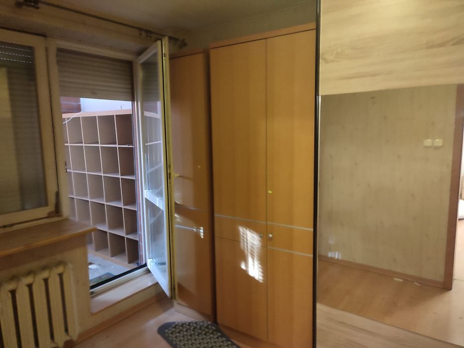 Meble oddam. Szafa i inne meble