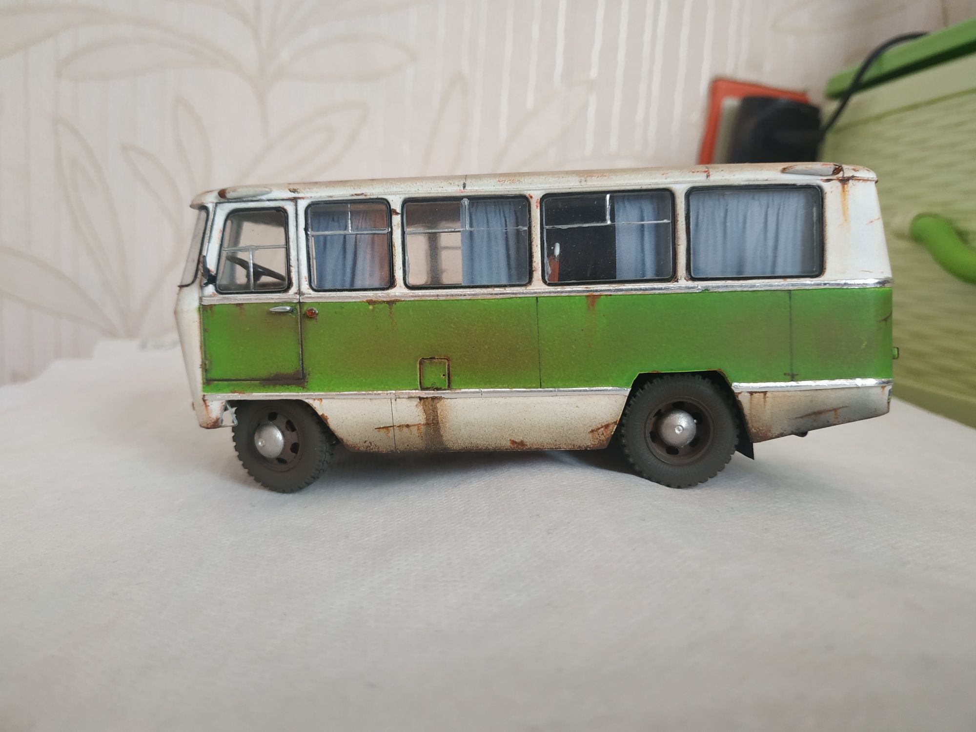 Модель автобусу Кубань Г1А1 в масштабе 1:43
