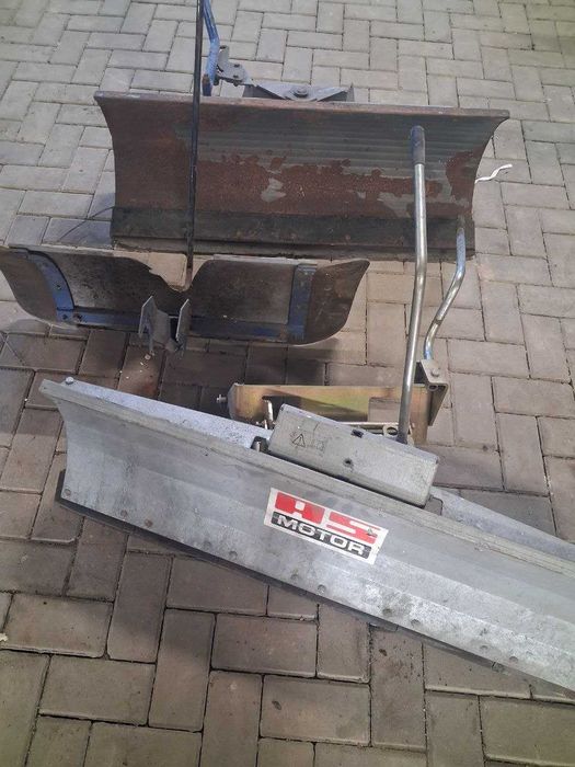 Komplet przystawek-lemieszy do śniegu,do kosiarek samojezdnych