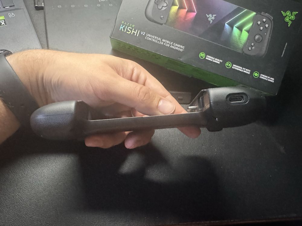 Comanddo Razer Kishi V2 (para iOS e Android)