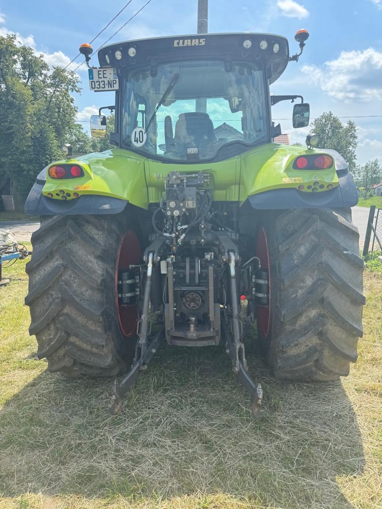 Ciągnik Claas axion 800