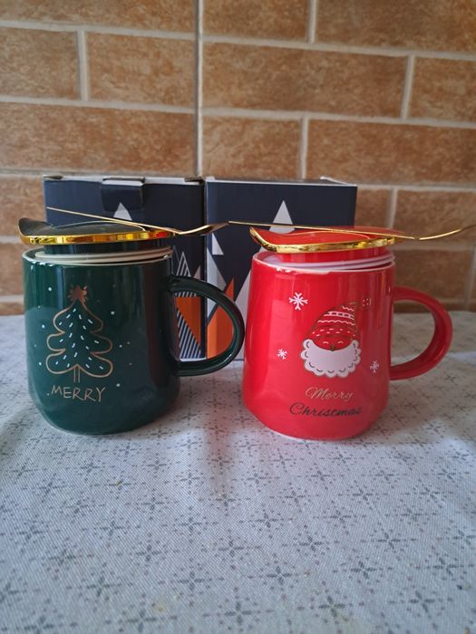 Чашки з кришечкою та ложкою