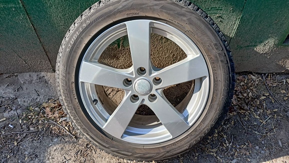 Диски Dezent с зимней резиной 215/55 R17